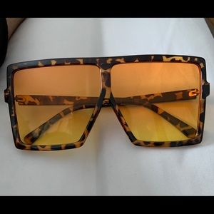 Oversized square sunglasses